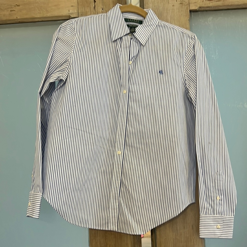 Ralph Lauren No iron button up shirt